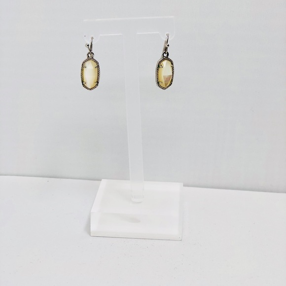 Kendra Scott Ivory Pearl drop earrings - Picture 2 of 2